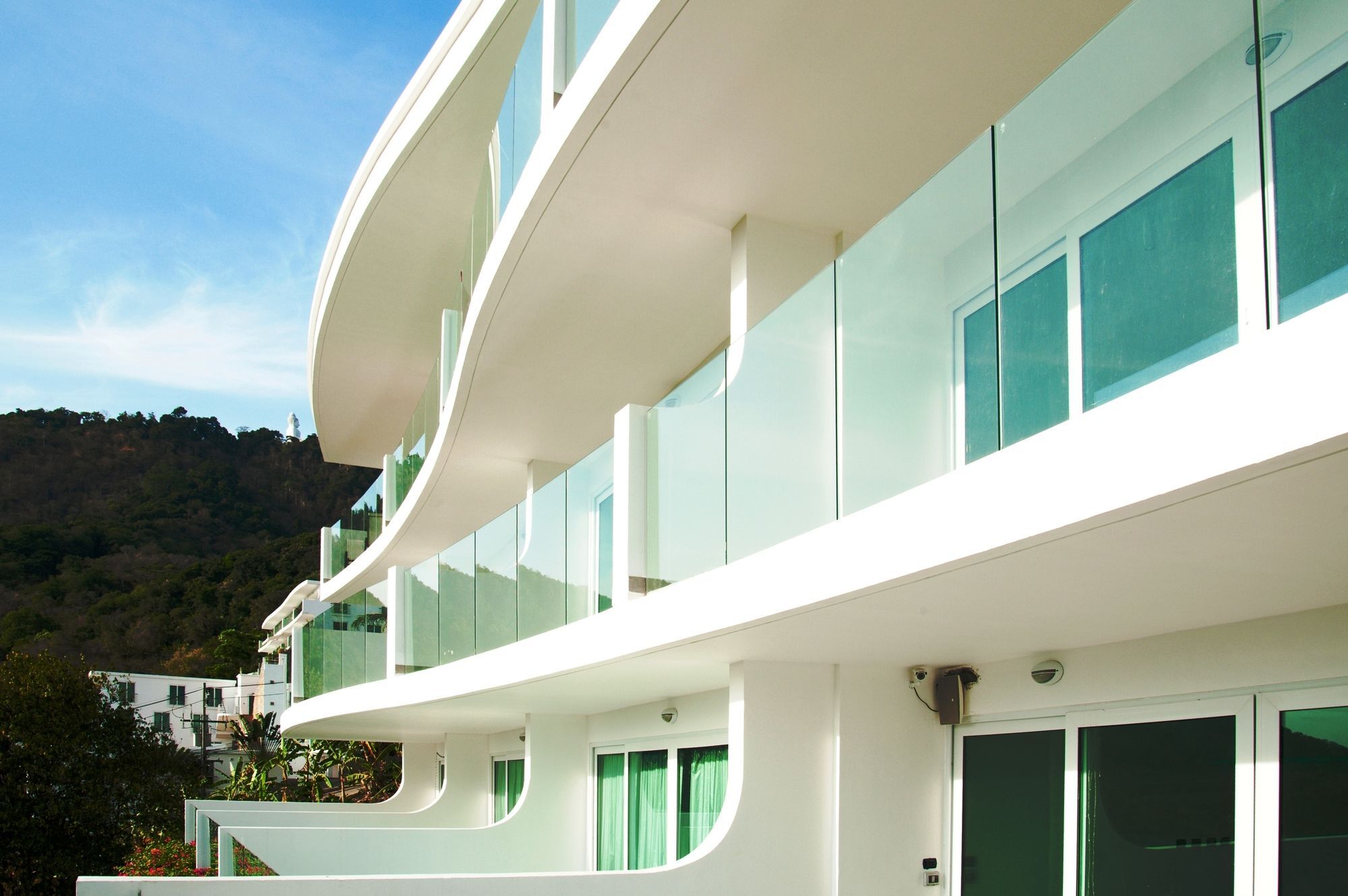 Shanaya Residence Ocean View Kata Экстерьер фото